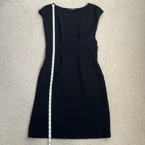 QUINCE Ultra-Stretch Ponte Cap Sleeve Dress